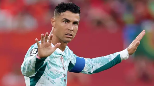 Cristiano Ronaldo tells his Portugal side to calm down