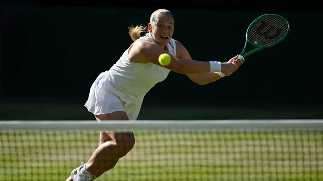 Jelena Ostapenko in action
