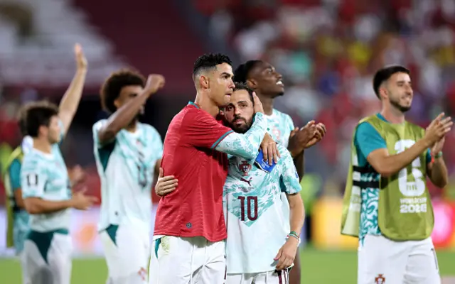 Ronaldo hugs Silva