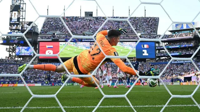 Orlando Gill saves a shot