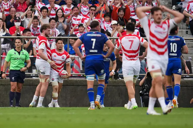 Takuro Matsunaga scores a try