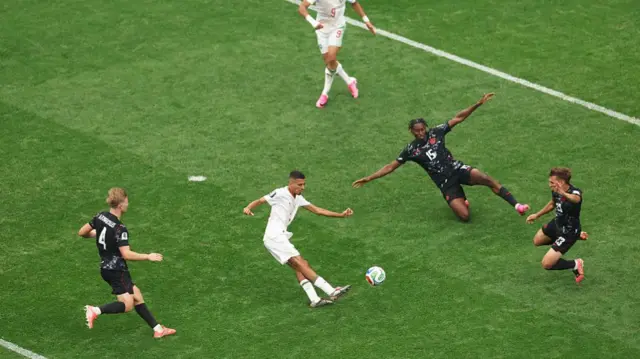 Azzedine Ounahi scores