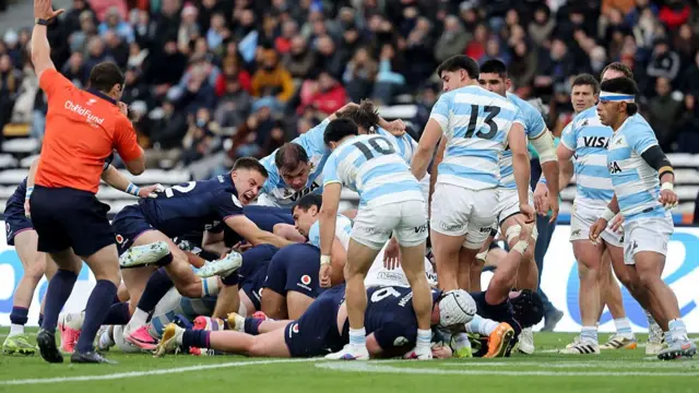 Gregor Hiddleston scores for Scotland v Argentina