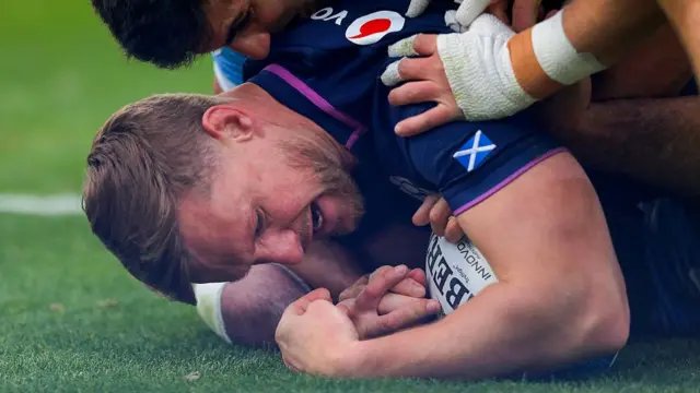 Rory Hutchison scores for Scotland against Argentina