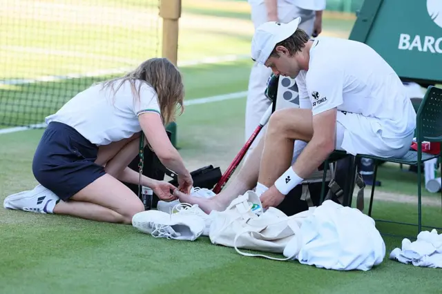Zizou Bergs receives treatment