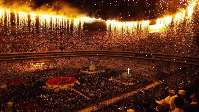 Fireworks at the end of the Pope's mass at the Azteca