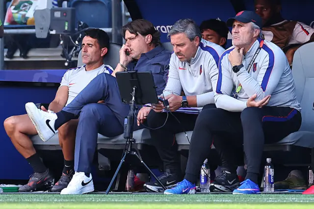Mauricio Pochettino looks on