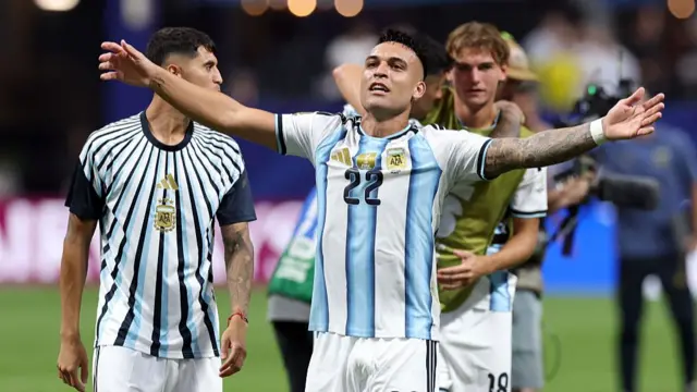 Lautaro Martinez of Argentina celebrates at full time during the FIFA World Cup 2026 Round of 16 match between Argentina and Egypt at Atlanta Stadium on July 07, 2026 in Atlanta, Georgia