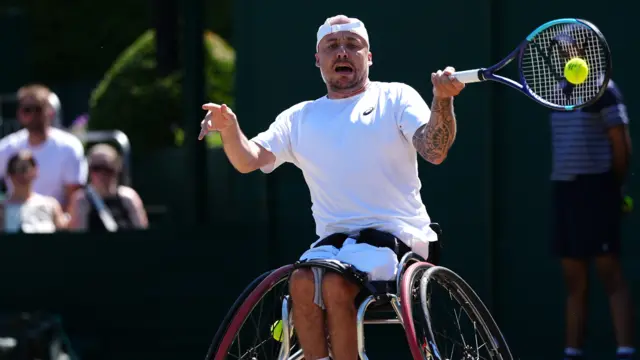 Andy Lapthorne hits a forehand