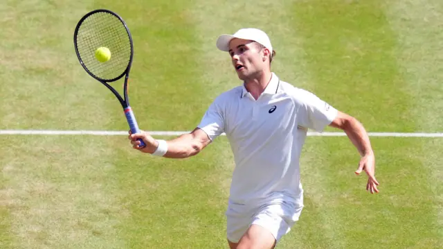 Arthur Fery hits a forehand