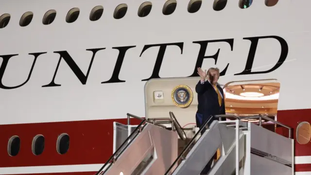 Donald Trump boards the newer Air Force One model in the UK
