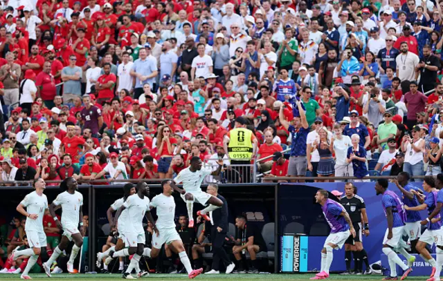 Ousmane Dembele #7 of France celebrate