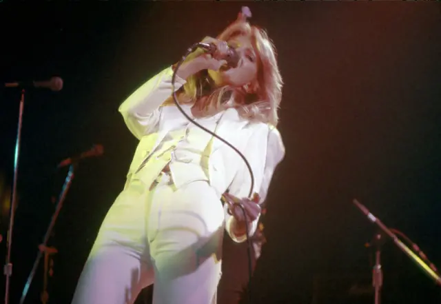 Archive picture of a young Bonnie Tyler performing on stage