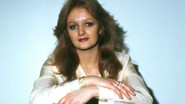 Portrait photograph of Welsh musician Bonnie Tyler London, England, 1978.
