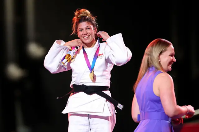 Acelya Toprak with gold medal after winning women's -57kg judo at 2026 Commonwealth Games