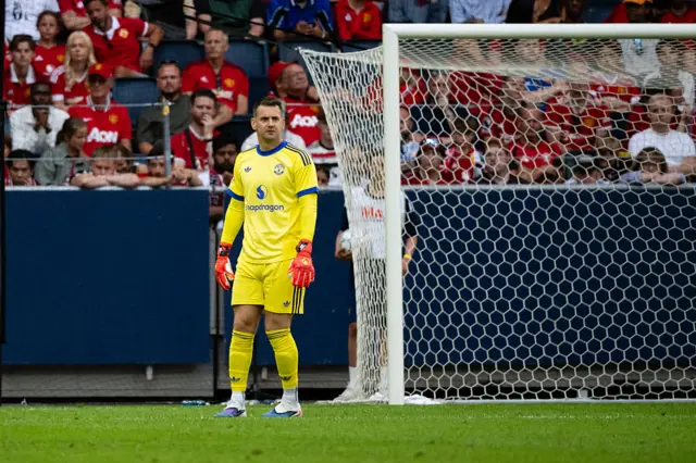 Manchester United goalkeeper Tom Heaton