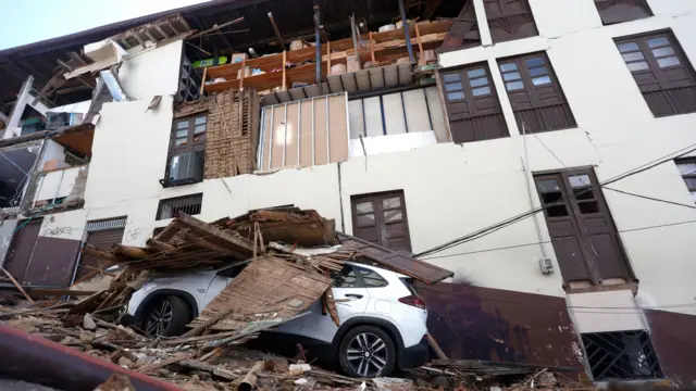 A vehicle damaged by a strong earthquake in Manizales, Colombia, 10 August 2026.