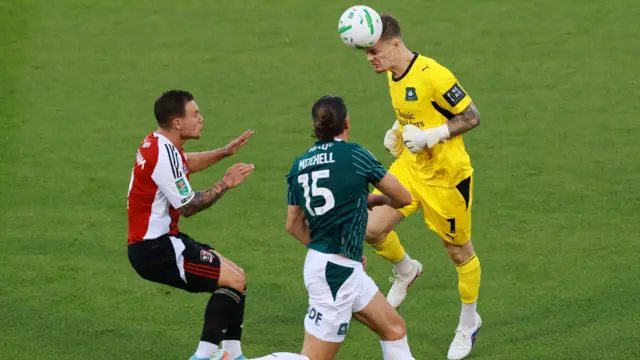 Plymouth v Exeter match action