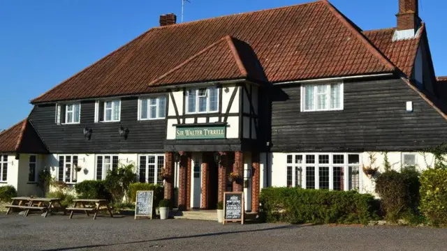 Walter Tyrrell pub front