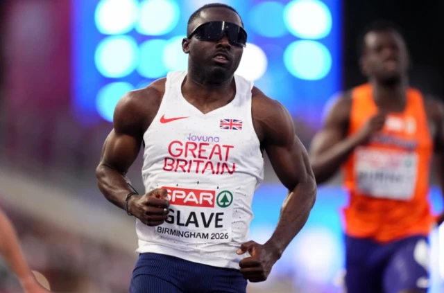 Romell Glave in action
