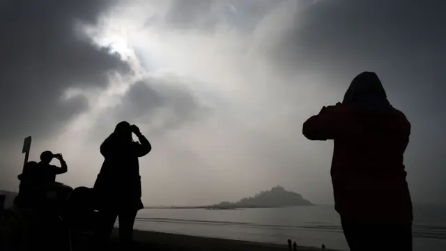 People watching the 2015 eclipse in Cornwall