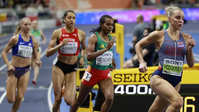 Keely Hodgkinson and Audrey Werro competing