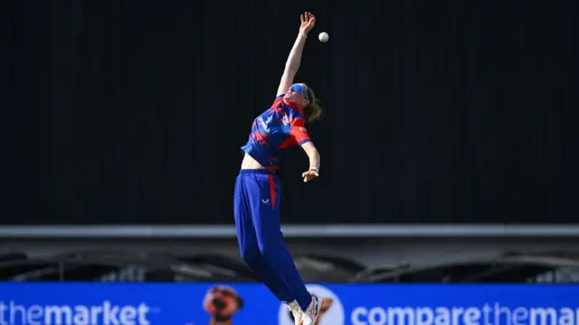 Lauren Bell attempts a catch
