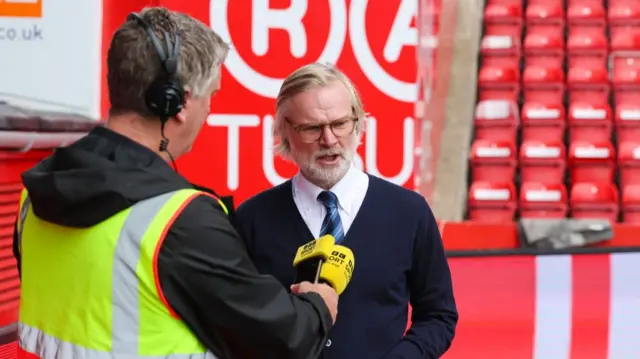Dundee manager Steven Pressley