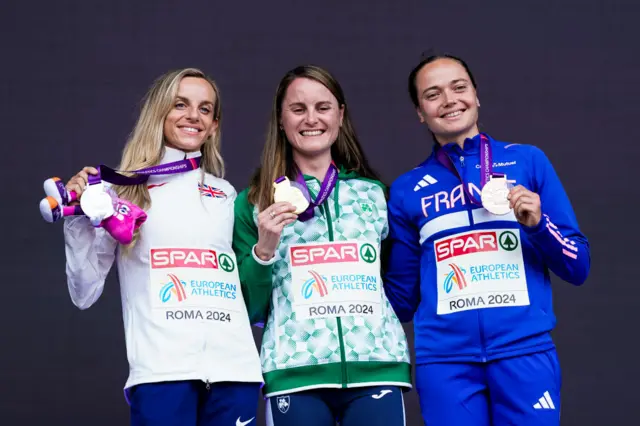 Georgia Bell of United Kingdom, Ciara Mageean of Ireland and Agathe Guillemot of France celebrate together