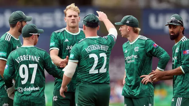 Dillon Pennington celebrates wicket of Nick Kelly