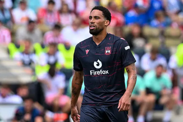 Wrexham defender Zak Vyner