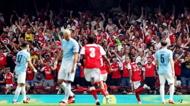 Arsenal celebrating