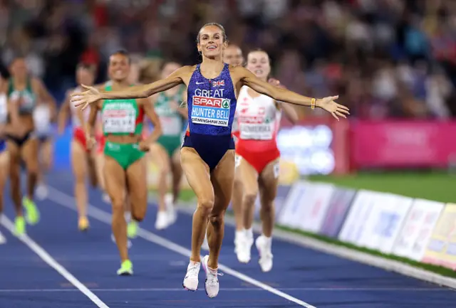 Georgia Hunter Bell of Team Great Britain celebrates