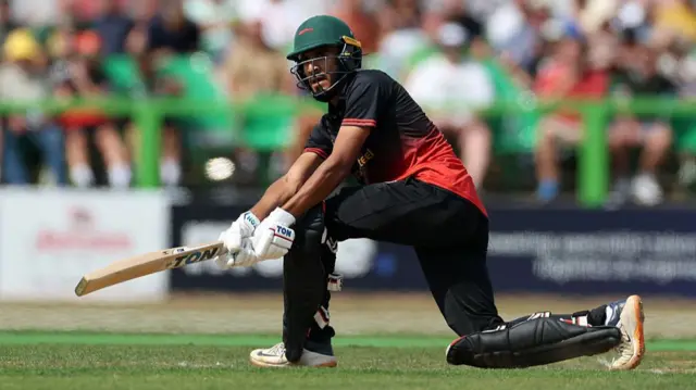 Hamza Shaikh batting
