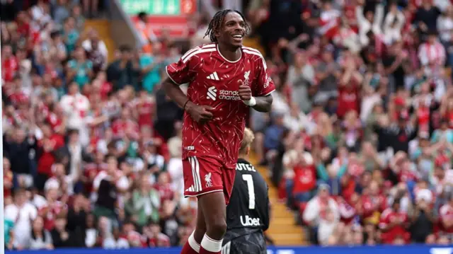 Jacquet celebrating