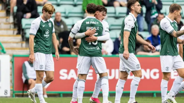Hibs players celebrate