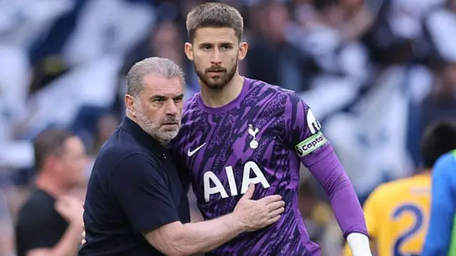 Ange Postecoglou and Guglielmo Vicario