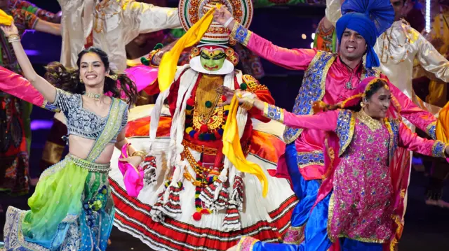 Indian dancers