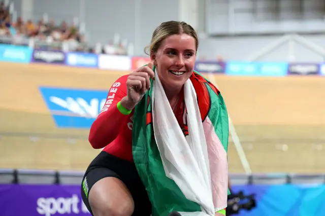 Emma Finucane of Team Wales celebrates after winning the gold medal during the Women's 1000m Time Trial Final