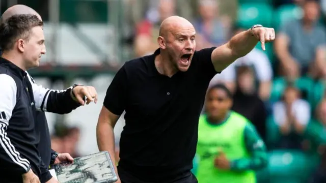 Hibernian head coach David Gray