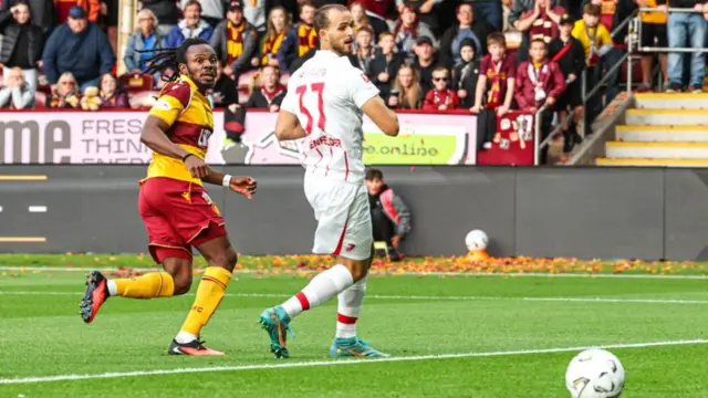 Regan Charles-Cook scores for Motherwell