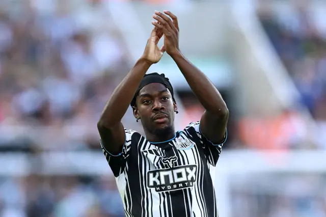 Anthony Elanga of Newcastle United applauds the fans