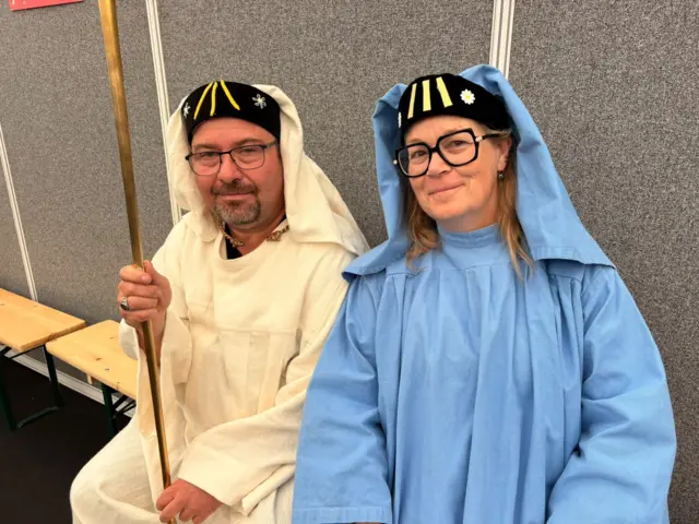 Mae'r ddau yma yn gynrychiolwyr o Orsedd Llydaw