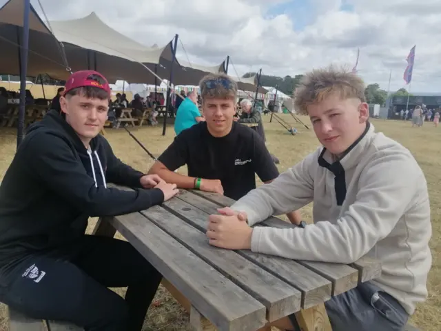 Callum, Llion a Dylan o Grymych