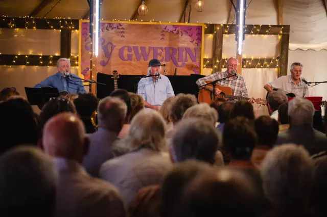 Hergest yn y Tý Gwerin