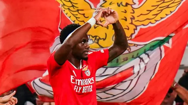 Benfica's Jhon Duran celebrates