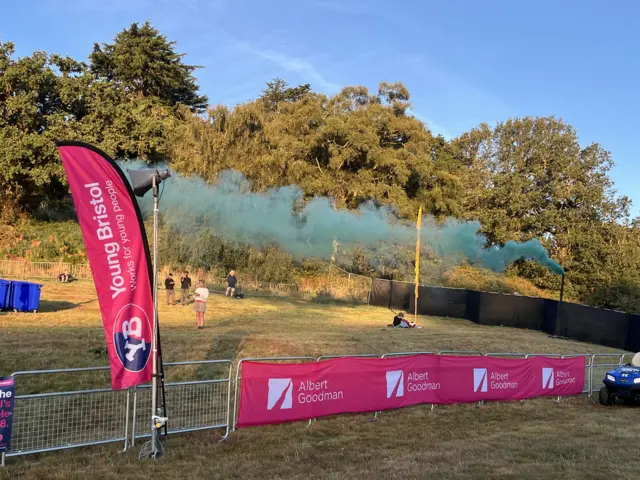 Green smoke at the balloon fiesta