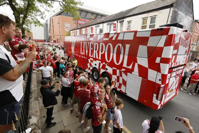 Liverpool bus