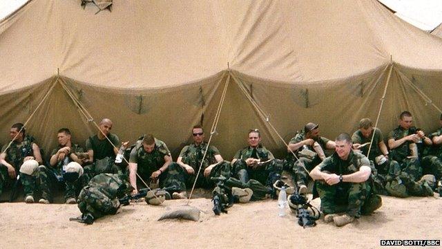 US Marines in Kuwait desert before heading into Iraq