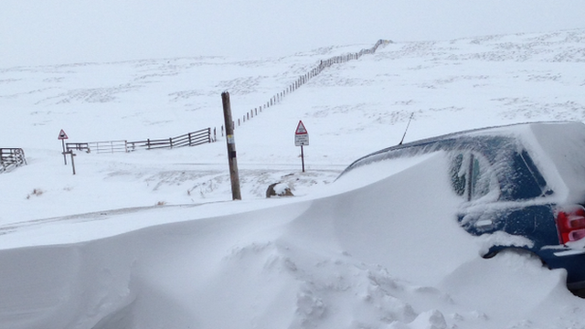 Drifting snow near the pub